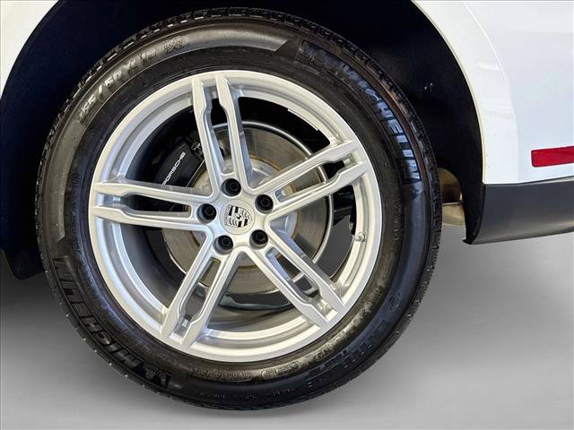 Certified 2026 Porsche Macan Turbo AWD/4WD image 25