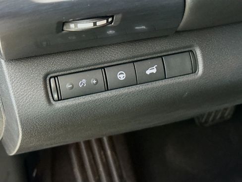 Used 2023 Nissan Pathfinder SL w/ SL Premium Package image 9