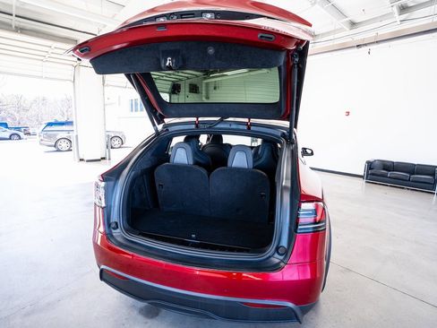 Used 2024 Tesla Model X Plaid image 57