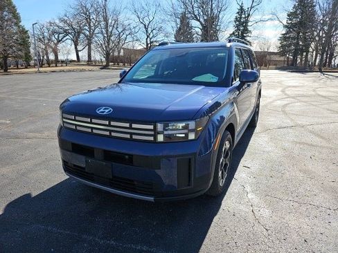 Used 2025 Hyundai Santa Fe SEL image 2