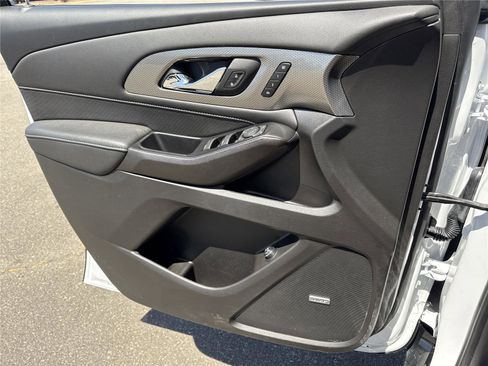 Used 2023 Chevrolet Traverse Premier w/ Redline Edition AWD/4WD image 16