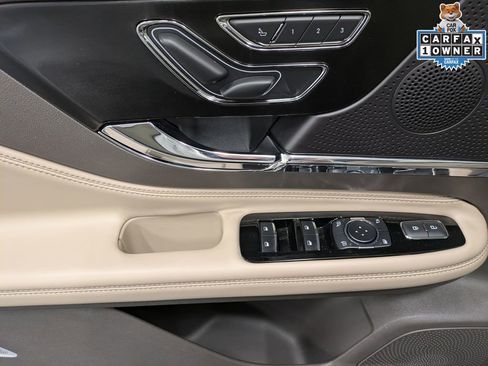 Used 2024 Lincoln Corsair AWD w/ Equipment Group 101A image 10