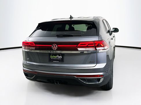 Used 2024 Volkswagen Atlas Cross Sport SE AWD/4WD image 9