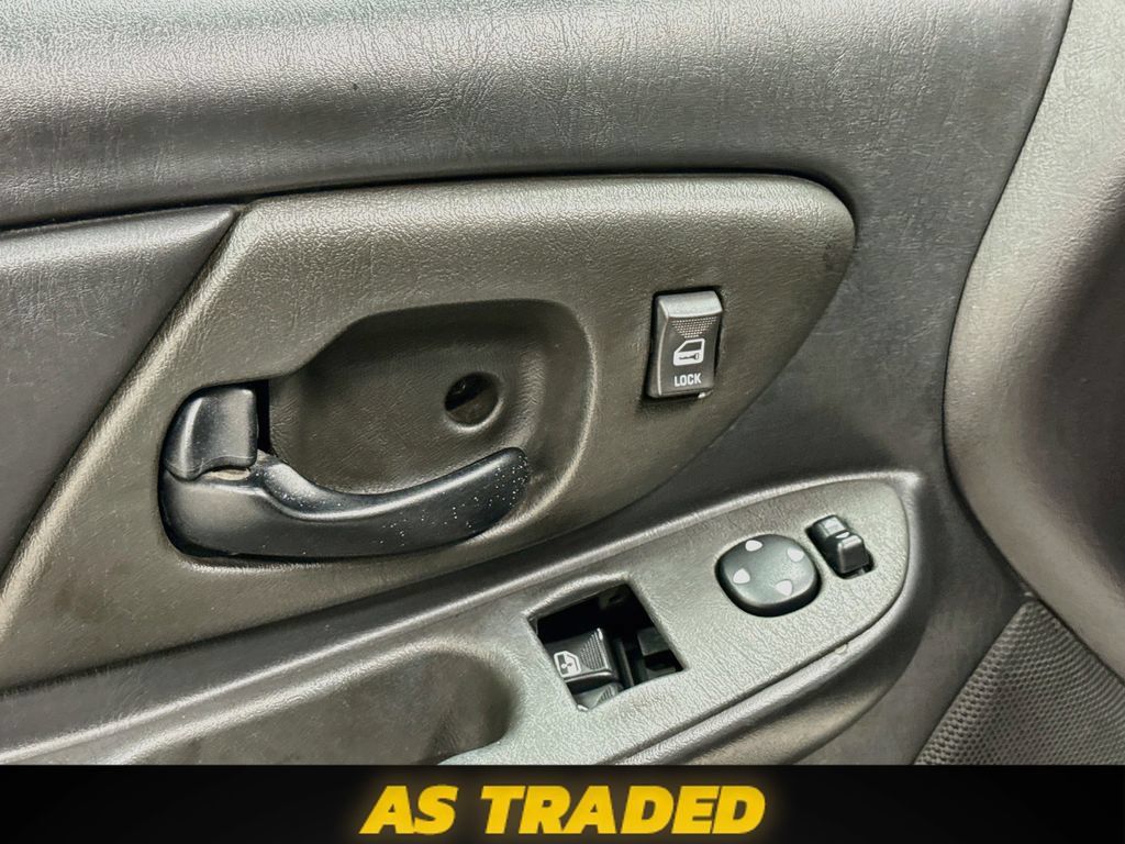 Used 2001 Chevrolet Monte Carlo LS w/ Preferred Equipment Group 1 FWD image 18