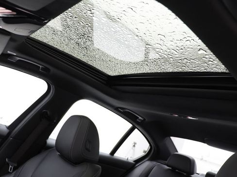 Used 2024 BMW 330i xDrive Sedan w/ Convenience Package image 17