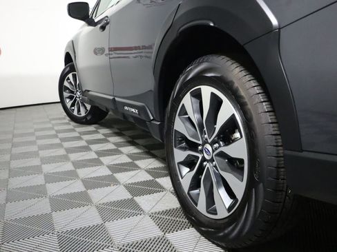 Used 2024 Subaru Outback Limited image 32