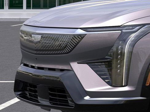 New 2025 Cadillac Optiq Luxury 1 image 13