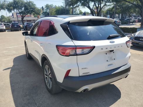 Used 2021 Ford Escape SEL w/ Technology Package FWD image 4