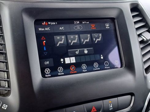 Used 2021 Jeep Cherokee Latitude Lux image 23