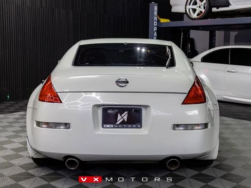 Used 2005 Nissan 350Z Coupe w/ (N93) Cargo Convenience Pkg image 13
