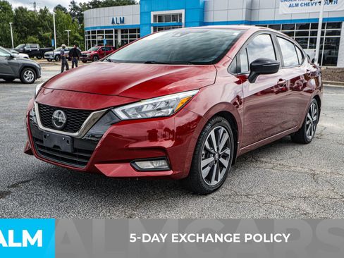 Used 2020 Nissan Versa SR w/ Convenience Package image 5