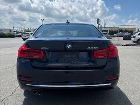 Used 2016 BMW 328i xDrive Sedan AWD/4WD image 8