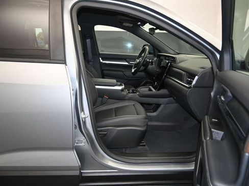Certified 2026 GMC Terrain Elevation w/ Elevation Premium Package FWD image 27