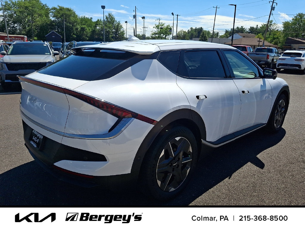 Certified 2025 Kia EV6 Light w/ Light LR Technology Package AWD/4WD image 5