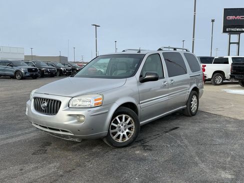 Used 2006 Buick Terraza CXL w/ Driver Confidence Package image 4