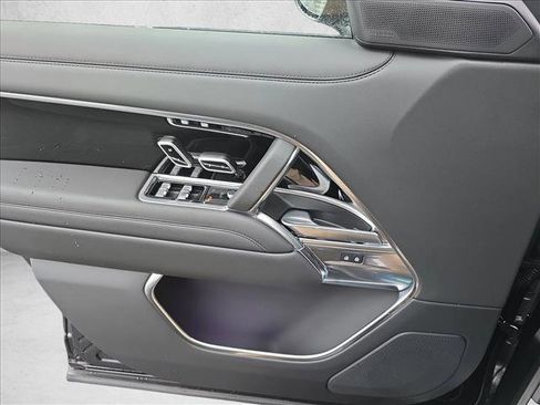 New 2026 Land Rover Range Rover SE image 26