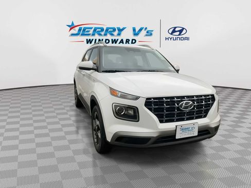 New 2026 Hyundai Venue SEL image 2