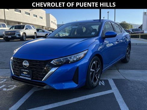 Used 2025 Nissan Sentra SV image 1