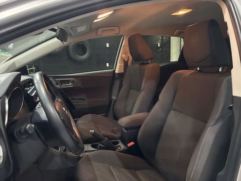Used 2018 Toyota Corolla iM w/ Carpet Mat Package (TMS) FWD image 11