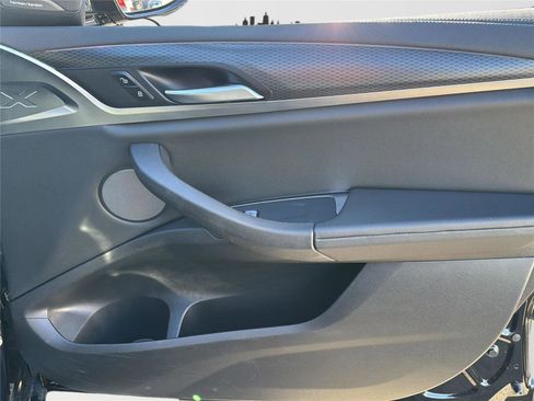 Used 2023 BMW X4 M40i w/ Premium Package image 31