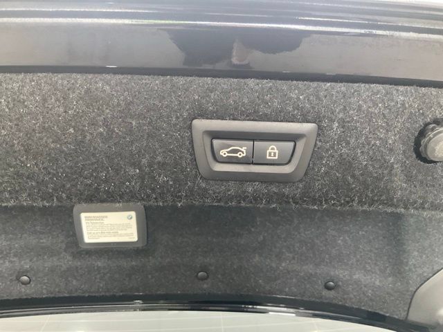 Used 2021 BMW M550i xDrive w/ Premium Package AWD/4WD image 20