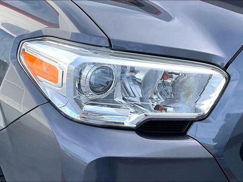 Certified 2020 Toyota Tacoma SR w/ SR Convenience Package image 29