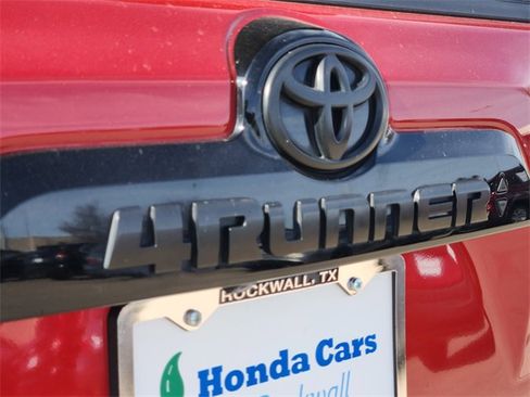 Used 2021 Toyota 4Runner Venture image 7
