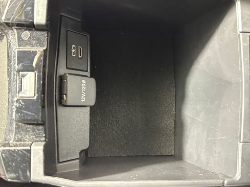 Used 2023 Toyota Corolla SE FWD image 39