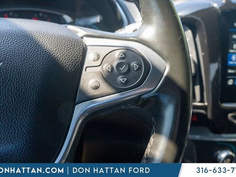 Used 2023 Chevrolet Traverse LT FWD image 14