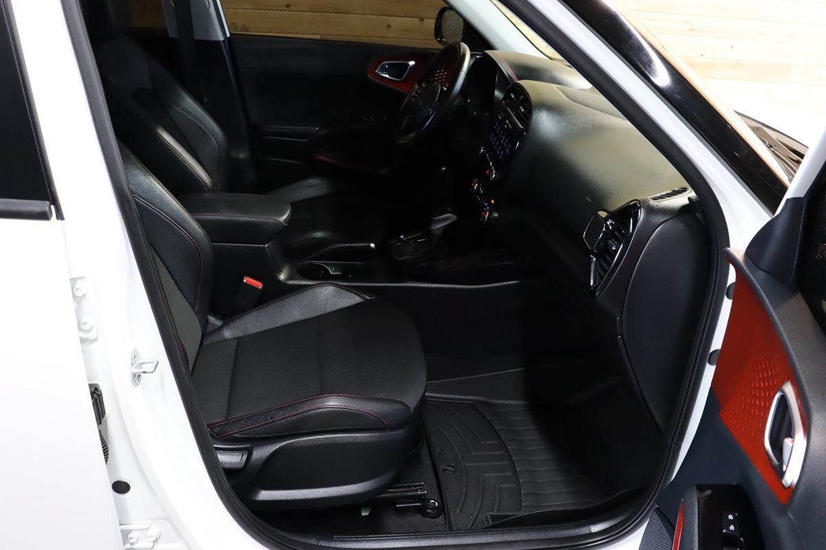 Used 2023 Kia Soul GT-Line FWD image 48