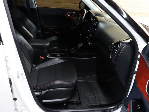 Used 2023 Kia Soul GT-Line FWD image 48