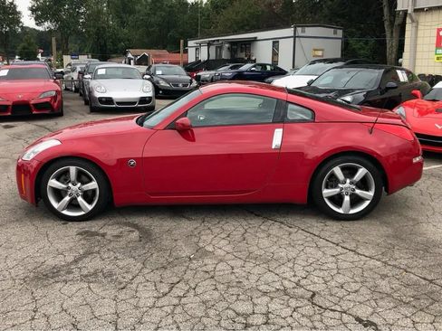 Used 2006 Nissan 350Z Enthusiast w/ (N93) Cargo Convenience Pkg RWD image 2