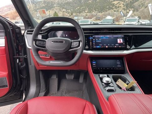 Used 2025 Jeep Wagoneer S Launch Edition w/ Trailer Tow Group image 18