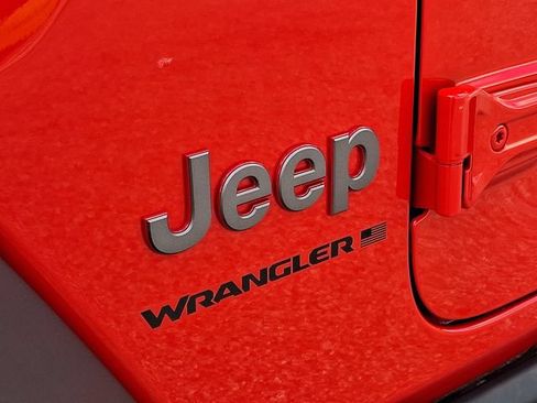 Used 2026 Jeep Wrangler Unlimited Rubicon AWD/4WD image 30