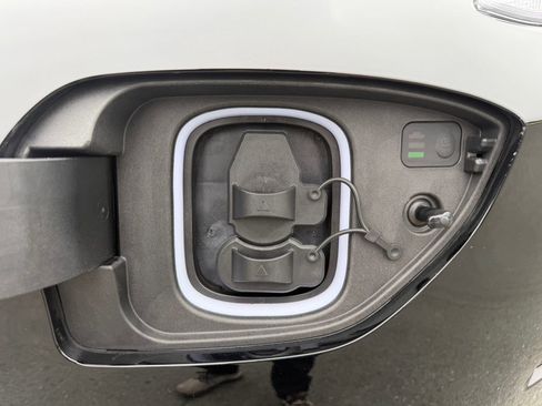Used 2023 Hyundai Kona Limited FWD image 48