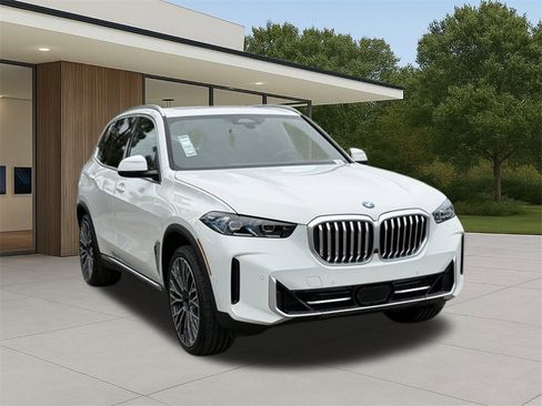 New 2026 BMW X5 sDrive40i w/ Premium Package image 5