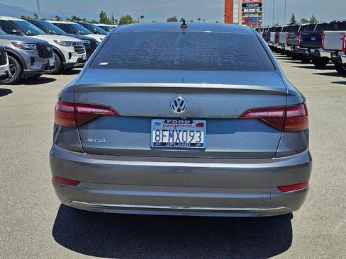 Used 2019 Volkswagen Jetta SEL FWD image 5