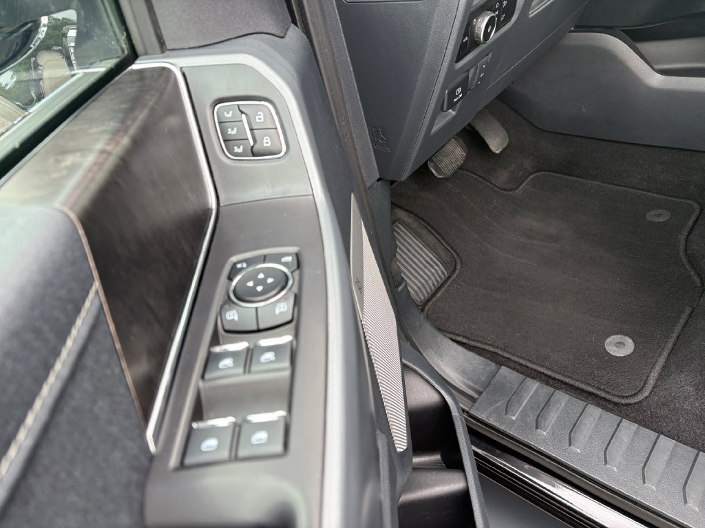 Used 2023 Ford F150 Lariat AWD/4WD image 17