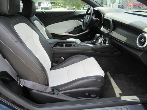 Used 2016 Chevrolet Camaro LT RWD image 10