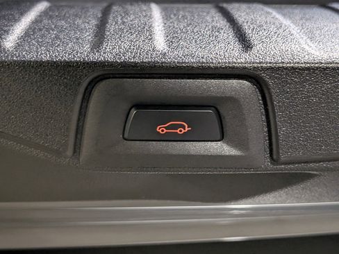 Used 2024 BMW X5 M60i w/ Climate Comfort Package image 23