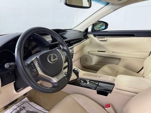 Used 2013 Lexus ES 350 FWD image 17