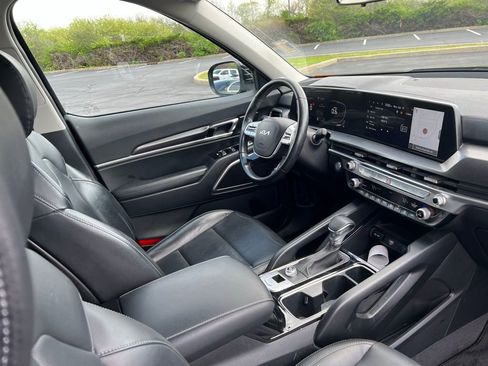Used 2023 Kia Telluride LX image 9