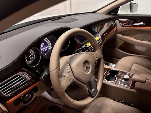 Used 2013 Mercedes-Benz CLS 550 image 11