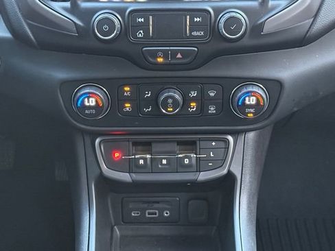 Certified 2023 GMC Terrain AT4 image 27