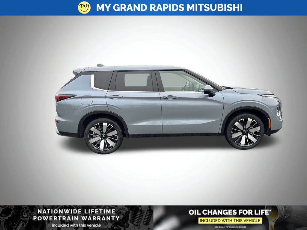 New 2026 Mitsubishi Outlander SE AWD/4WD image 8