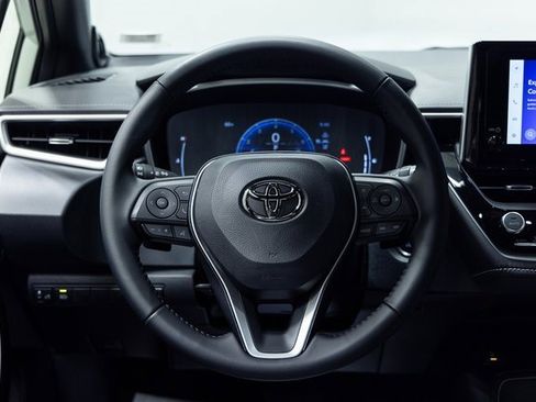 Used 2025 Toyota Corolla XSE image 13