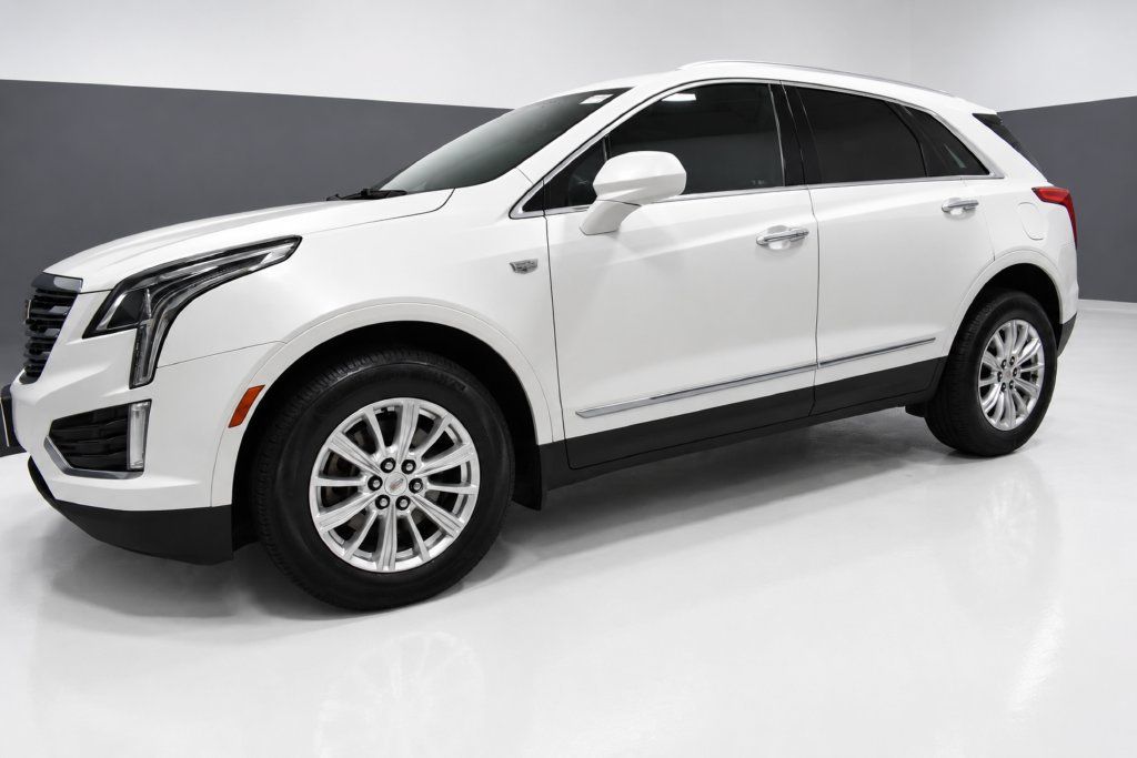 Used 2018 Cadillac XT5 FWD image 2