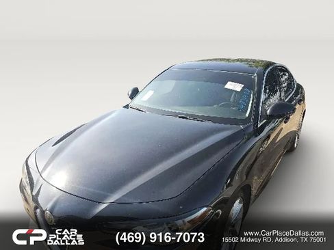 Used 2019 Alfa Romeo Giulia RWD image 3