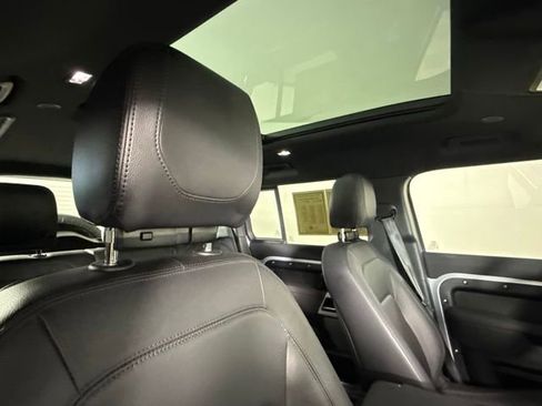Used 2023 Land Rover Defender 110 S AWD/4WD image 29