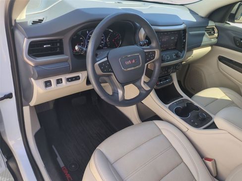 Used 2022 GMC Acadia Denali w/ Denali Ultimate Package FWD image 16